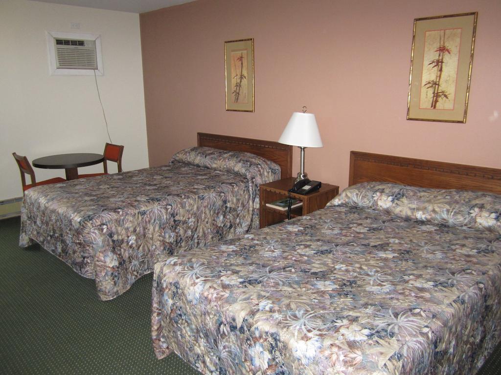 Fort Nelson Hotel Quarto foto